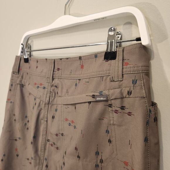 Eddie Bauer Skort Green Arrow Hiking Fishing Camping Glamping Outdoors - Size 4 - Picture 4 of 7